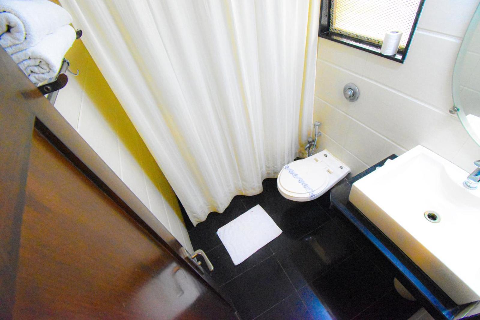 Kings International Juhu Hotel Mumbai Kültér fotó